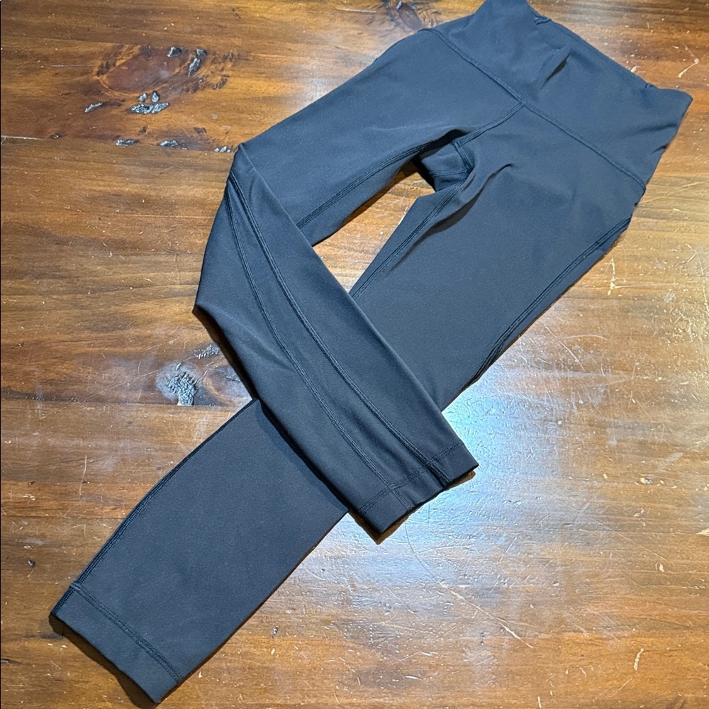 LULULEMON YOGA PANTS🍋